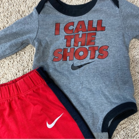 Nike Matching Set Onesie & Sweatpants, Infant Size 3 Months - Picture 2 of 13